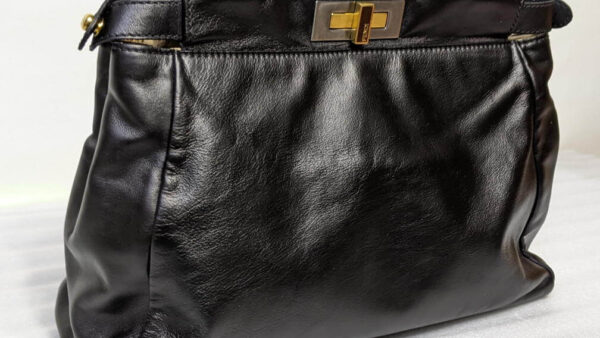 FENDI ピーカブーの染め替え（変色・黒ズミ・汚れの劣化が多い）