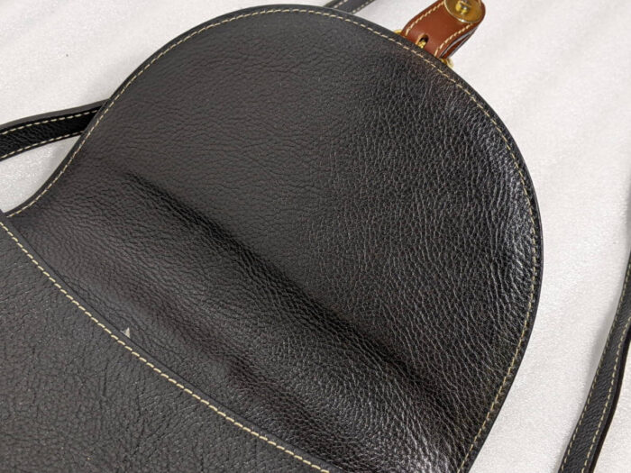 BALLY(バリー)ショルダーバッグ