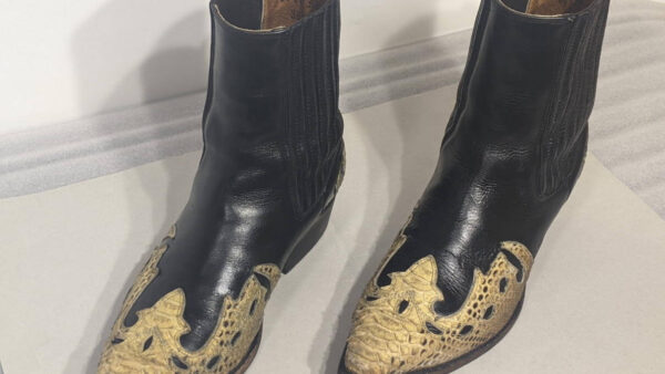 アダムスブーツ クリーニングと補色（塩分が浮き出てくる塩スピュー）