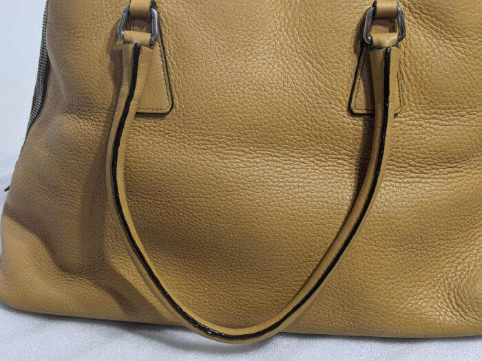 PRADA(プラダ)ハンドバッグ