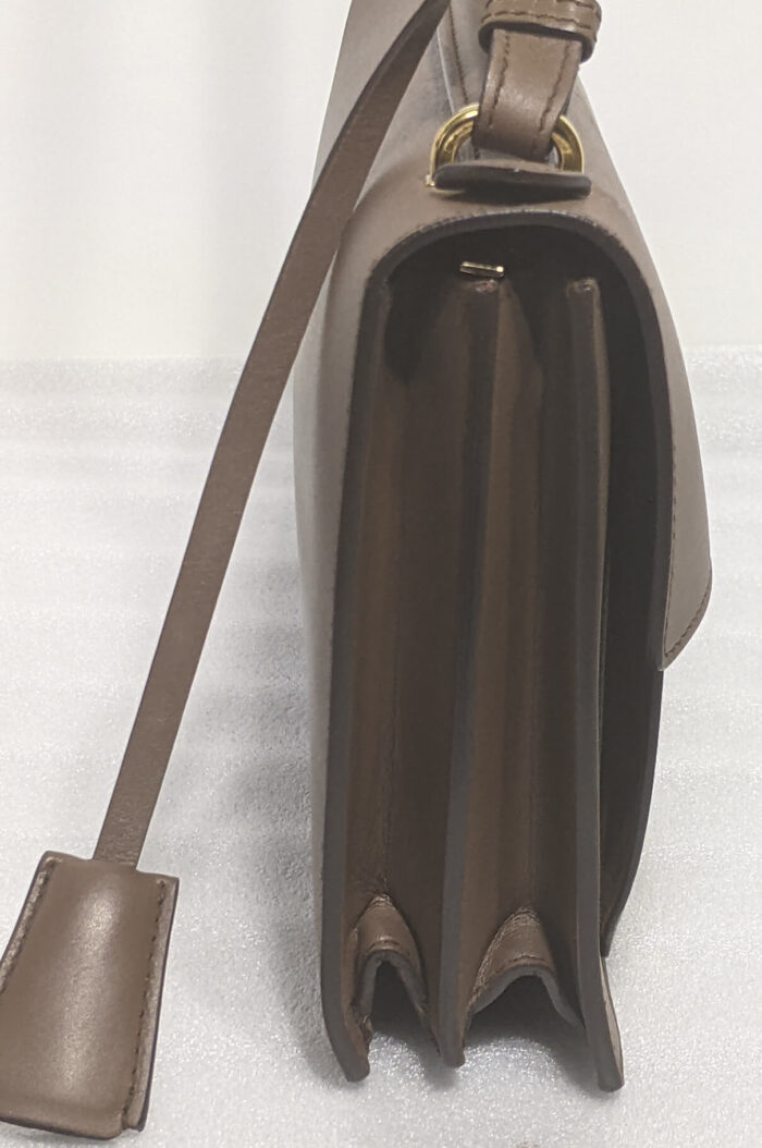 FERRAGAMO ショルダーバッグ