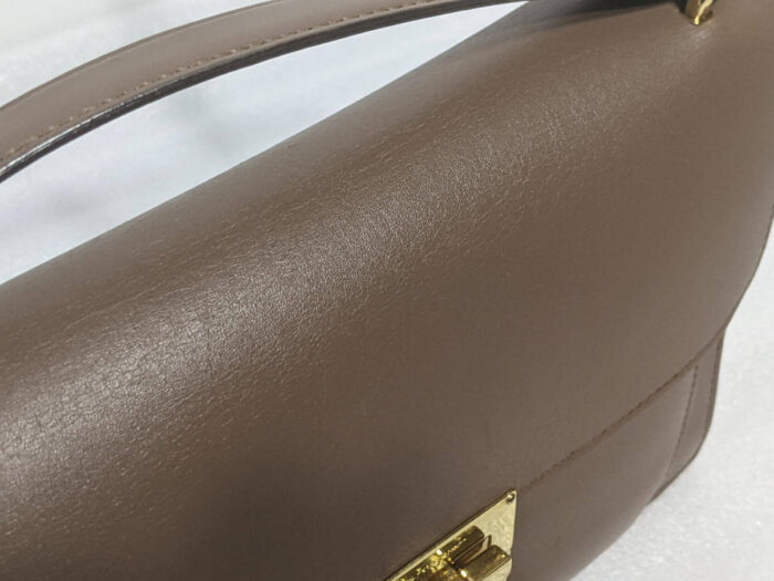 FERRAGAMO ショルダーバッグ