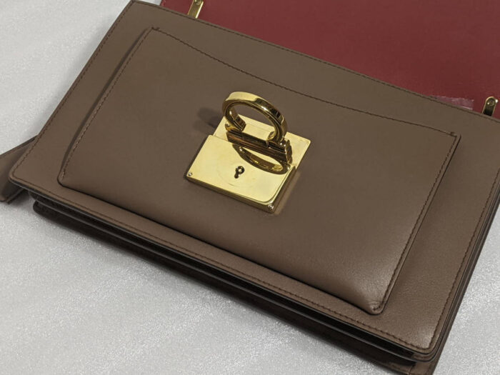 FERRAGAMO ショルダーバッグ