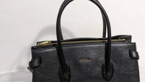 FURLA ハンドバッグ 持ち手交換（革の劣化による剥がれ）