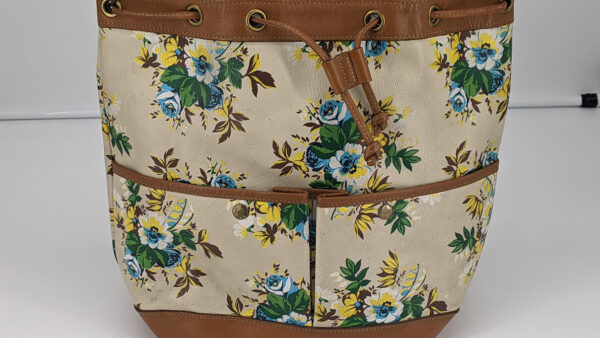 KENZOの巾着バッグ（ショルダーを短くカット、革部分の染色）